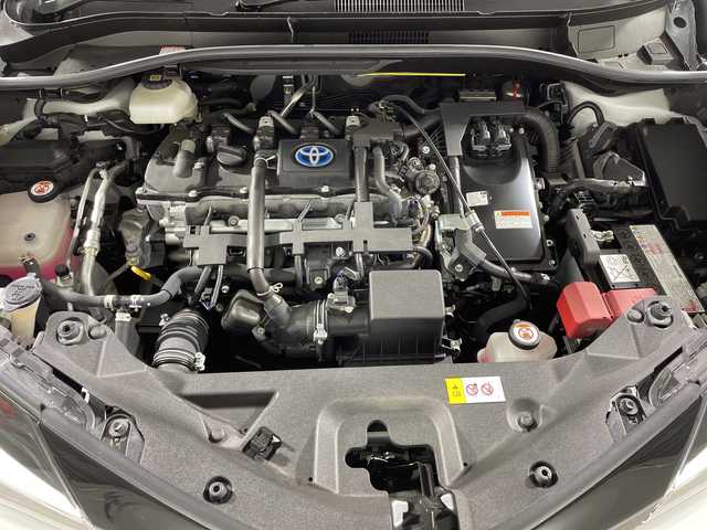 トヨタ Ｃ－ＨＲ G モード ネロセーフティプラスⅢ 神奈川県 2023(令5)年 0.8万km プラチナホワイトパールマイカ モデリスタエアロ/純正8型ディスプレイオーディオ/パノラミックビューモニター/AM FM　Bluetooth　Miracast/セーフティセンス/ブラインドスポットモニター/レーダークルーズコントロール/プリクラッシュセーフティ/レーントレーシングアシスト/オートマチックハイビーム/先行車発進告知機能/後退速度抑制/ふらつき警報/リアクロストラフィックアラート/パーキングサポートブレーキ/ドライブスタートコントロール/前後ソナー/社外前後ドライブレコーダー/社外ポータルデジタルインナーミラー/純正ビルトインETC/プッシュスタート/スマートキー/LEDヘッドランプ/LEDフロントフォグランプ/オートライト/取説　保証書 スペアキー