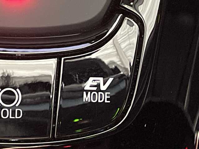 トヨタ Ｃ－ＨＲ G モード ネロセーフティプラスⅢ 神奈川県 2023(令5)年 0.8万km プラチナホワイトパールマイカ モデリスタエアロ/純正8型ディスプレイオーディオ/パノラミックビューモニター/AM FM　Bluetooth　Miracast/セーフティセンス/ブラインドスポットモニター/レーダークルーズコントロール/プリクラッシュセーフティ/レーントレーシングアシスト/オートマチックハイビーム/先行車発進告知機能/後退速度抑制/ふらつき警報/リアクロストラフィックアラート/パーキングサポートブレーキ/ドライブスタートコントロール/前後ソナー/社外前後ドライブレコーダー/社外ポータルデジタルインナーミラー/純正ビルトインETC/プッシュスタート/スマートキー/LEDヘッドランプ/LEDフロントフォグランプ/オートライト/取説　保証書 スペアキー