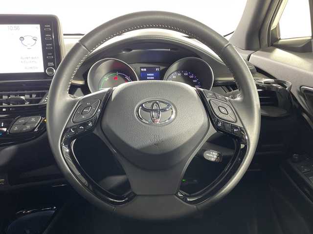 トヨタ Ｃ－ＨＲ G モード ネロセーフティプラスⅢ 神奈川県 2023(令5)年 0.8万km プラチナホワイトパールマイカ モデリスタエアロ/純正8型ディスプレイオーディオ/パノラミックビューモニター/AM FM　Bluetooth　Miracast/セーフティセンス/ブラインドスポットモニター/レーダークルーズコントロール/プリクラッシュセーフティ/レーントレーシングアシスト/オートマチックハイビーム/先行車発進告知機能/後退速度抑制/ふらつき警報/リアクロストラフィックアラート/パーキングサポートブレーキ/ドライブスタートコントロール/前後ソナー/社外前後ドライブレコーダー/社外ポータルデジタルインナーミラー/純正ビルトインETC/プッシュスタート/スマートキー/LEDヘッドランプ/LEDフロントフォグランプ/オートライト/取説　保証書 スペアキー