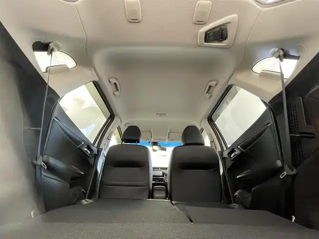 ホンダ フィット ハイブリット Lパッケージ 群馬県 2015(平27)年 3.9万km ティンテッドシルバーM 純正８型ナビ　バックカメラ　ワンセグＴＶ　ＥＴＣ　オートライト　キノセンヘッドライト　衝突被害軽減システム　クルーズコントロール　ＡＢＳ　ハーフレザーシート　スマートキー　オートエアコン　禁煙車