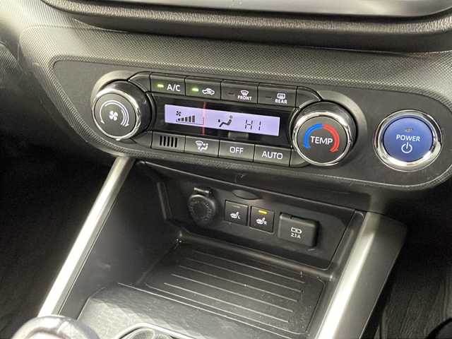 トヨタ ライズ Z 宮城県 2021(令3)年 3.9万km シャイニングホワイトパール 禁煙車/スマートアシスト/・衝突被害軽減ブレーキシステム/・車線維持支援システム/・アダプティブクルーズコントロール/・オートハイビーム/・前後コーナーセンサー/スマートぺダル（S-PDL）/ケンウッド製8インチナビ/・CD/DVD/SD/BT/USB/フルセグTV/バックカメラ/前席シートヒーター/ビルトインETC/前後ドライブレコーダー/ステアリングスイッチ/電動パーキングブレーキ/オートホールド/プッシュスタート/スマートキー/LEDヘッドライト/LEDフォグランプ/純正17インチアルミホイール/純正フロアマット/横滑り防止装置/アイドリングストップ