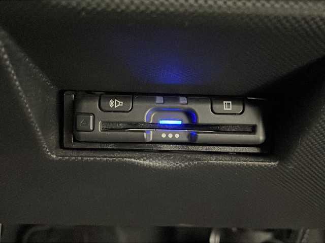 トヨタ ライズ Z 宮城県 2021(令3)年 3.9万km シャイニングホワイトパール 禁煙車/スマートアシスト/・衝突被害軽減ブレーキシステム/・車線維持支援システム/・アダプティブクルーズコントロール/・オートハイビーム/・前後コーナーセンサー/スマートぺダル（S-PDL）/ケンウッド製8インチナビ/・CD/DVD/SD/BT/USB/フルセグTV/バックカメラ/前席シートヒーター/ビルトインETC/前後ドライブレコーダー/ステアリングスイッチ/電動パーキングブレーキ/オートホールド/プッシュスタート/スマートキー/LEDヘッドライト/LEDフォグランプ/純正17インチアルミホイール/純正フロアマット/横滑り防止装置/アイドリングストップ