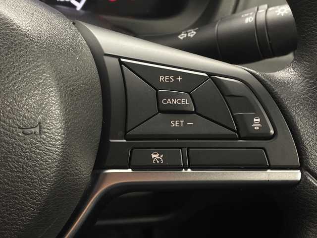 日産 ノート e－パワー X Bアロー 茨城県 2018(平30)年 2.9万km ブリリアントホワイトパール/スーパーブラック 2トーン 純正ナビ　パノラミックビューモニター　フルセグＴＶ　デジタルインナーミラー　ＬＥＤライト　オートライト　ドライブレコーダー　ＥＴＣ　コーナーセンサー　追従クルコン　純正フロアマット　横滑り防止装置