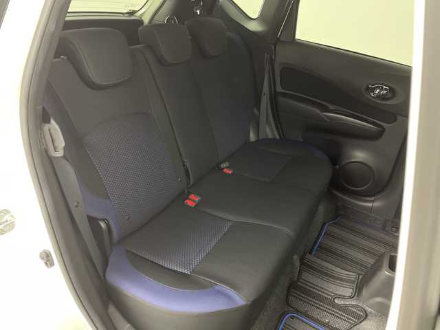 日産 ノート e－パワー X Bアロー 茨城県 2018(平30)年 2.9万km ブリリアントホワイトパール/スーパーブラック 2トーン 純正ナビ　パノラミックビューモニター　フルセグＴＶ　デジタルインナーミラー　ＬＥＤライト　オートライト　ドライブレコーダー　ＥＴＣ　コーナーセンサー　追従クルコン　純正フロアマット　横滑り防止装置