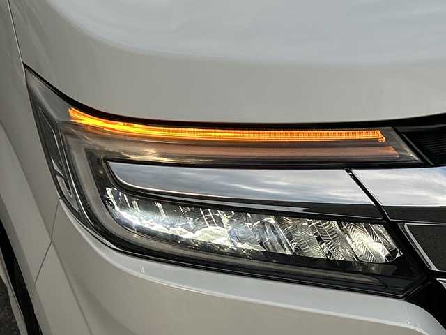 ホンダ ステップワゴン スパーダ ホンダセンシング 佐賀県 2018(平30)年 4.5万km プラチナホワイトパール 純正9インチナビゲーション/純正11.6インチフリップダウンモニター/アダプティブクルーズコントロール/ビルトインETC/バックカメラ/両側パワースライドドア/ワクワクゲート/衝突軽減ブレーキ/路外逸脱抑制機能/先行車発進お知らせ機能/車線維持支援システム/標識認識機能/純正16インチアルミホイール/LEDヘッドライト/フォグランプ/スマートキー