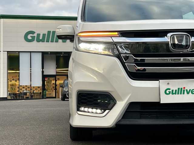 ホンダ ステップワゴン スパーダ ホンダセンシング 佐賀県 2018(平30)年 4.5万km プラチナホワイトパール 純正9インチナビゲーション/純正11.6インチフリップダウンモニター/アダプティブクルーズコントロール/ビルトインETC/バックカメラ/両側パワースライドドア/ワクワクゲート/衝突軽減ブレーキ/路外逸脱抑制機能/先行車発進お知らせ機能/車線維持支援システム/標識認識機能/純正16インチアルミホイール/LEDヘッドライト/フォグランプ/スマートキー