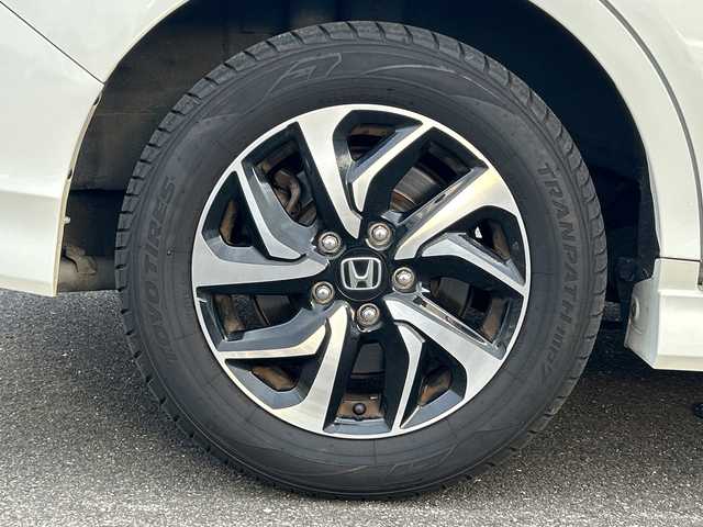 ホンダ ステップワゴン スパーダ ホンダセンシング 佐賀県 2018(平30)年 4.5万km プラチナホワイトパール 純正9インチナビゲーション/純正11.6インチフリップダウンモニター/アダプティブクルーズコントロール/ビルトインETC/バックカメラ/両側パワースライドドア/ワクワクゲート/衝突軽減ブレーキ/路外逸脱抑制機能/先行車発進お知らせ機能/車線維持支援システム/標識認識機能/純正16インチアルミホイール/LEDヘッドライト/フォグランプ/スマートキー