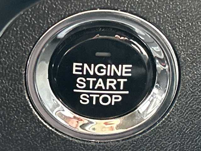 ホンダ ステップワゴン スパーダ ホンダセンシング 佐賀県 2018(平30)年 4.5万km プラチナホワイトパール 純正9インチナビゲーション/純正11.6インチフリップダウンモニター/アダプティブクルーズコントロール/ビルトインETC/バックカメラ/両側パワースライドドア/ワクワクゲート/衝突軽減ブレーキ/路外逸脱抑制機能/先行車発進お知らせ機能/車線維持支援システム/標識認識機能/純正16インチアルミホイール/LEDヘッドライト/フォグランプ/スマートキー