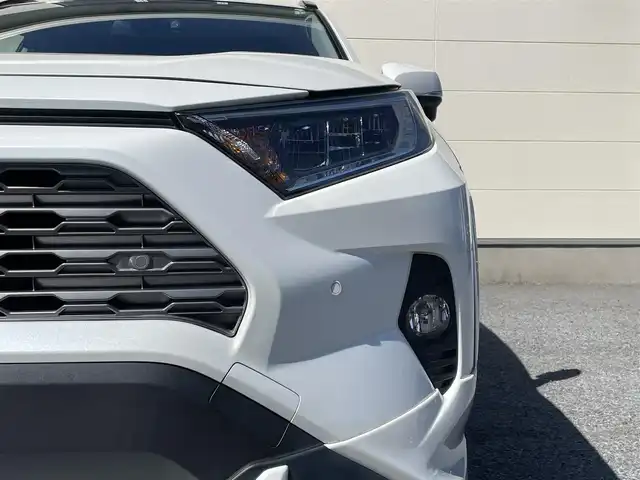 トヨタ ＲＡＶ４ G 茨城県 2019(令1)年 5.2万km ホワイトパールクリスタルシャイン 革巻きステアリング/ステアリングスイッチ/ステアリングヒーター/９インチナビ/バックカメラ/革調シート/パワーシート/LEDヘッドライト/BSM/純正アルミホイール/純正フロアマット/レーダークルーズコントロール/ETC/プッシュスタート/TRDエアロ