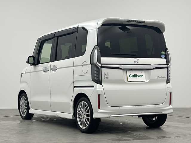 ホンダ Ｎ ＢＯＸ カスタム L ターボ 三重県 2021(令3)年 0.8万km プラチナホワイトパール 禁煙車/純正8型ナビ/CD/DVD/BT/MSV/フルセグTV/両側パワースライドドア/バックカメラ/前後ドライブレコーダー/ハーフレザーシート/シートヒーター/パドルシフト/オートハイビーム/ステアリングリモコン/フォグライト/レーダークルーズコントロール/オートハイビーム/純正LEDライト/リアセンサー