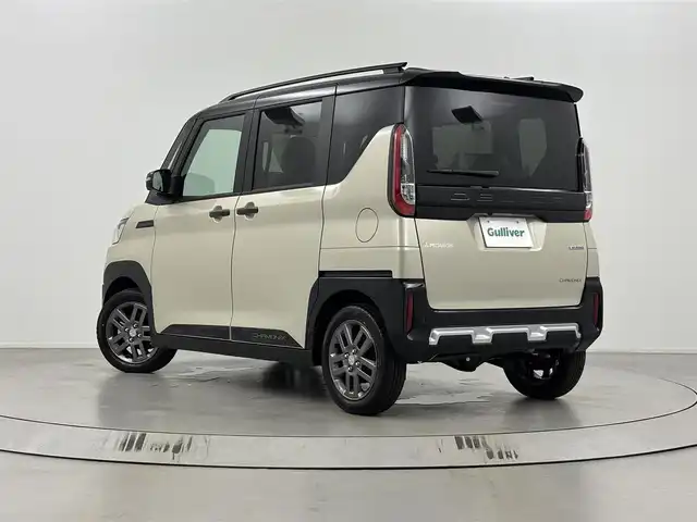 三菱 デリカミニ T プレミアム 埼玉県 2025(令7)年 0.1万km未満 アイボリーⅡ 9型純正ディスプレイオーディオ（BT/AM/FM）/アラウンドビューモニター/レーダークルーズコントロール/横滑り防止装置/盗難防止装置/レーンキープアシスト/車線逸脱防止システム/先行車お知らせ機能/オートライト/LEDヘッドライト/コーナーセンサー/ステアリングヒーター/シートヒーター/スマートキー