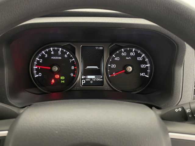 ダイハツ アトレー バン RS 長野県 2023(令5)年 1.7万km シャイニングホワイトパール 純正オーディオ&CD&USB&AUX/アダプティブクルーズコントロール/レーンキープアシスト/衝突軽減ブレーキ/コーナーセンサー/両側パワースライドドア/ステアリングスイッチ/バックカメラ/LEDヘッドライト/オートライト/電動格納ミラー/ウィンカーミラー/純正ホイールキャップ装着/純正ラバーフロアマット/純正ドアバイザー/プッシュスタート