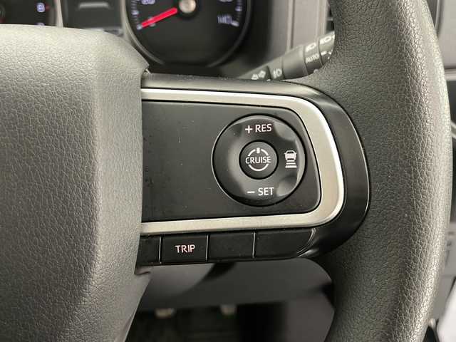 ダイハツ アトレー バン RS 長野県 2023(令5)年 1.7万km シャイニングホワイトパール 純正オーディオ&CD&USB&AUX/アダプティブクルーズコントロール/レーンキープアシスト/衝突軽減ブレーキ/コーナーセンサー/両側パワースライドドア/ステアリングスイッチ/バックカメラ/LEDヘッドライト/オートライト/電動格納ミラー/ウィンカーミラー/純正ホイールキャップ装着/純正ラバーフロアマット/純正ドアバイザー/プッシュスタート
