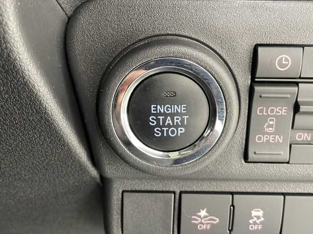 ダイハツ アトレー バン RS 長野県 2023(令5)年 1.7万km シャイニングホワイトパール 純正オーディオ&CD&USB&AUX/アダプティブクルーズコントロール/レーンキープアシスト/衝突軽減ブレーキ/コーナーセンサー/両側パワースライドドア/ステアリングスイッチ/バックカメラ/LEDヘッドライト/オートライト/電動格納ミラー/ウィンカーミラー/純正ホイールキャップ装着/純正ラバーフロアマット/純正ドアバイザー/プッシュスタート