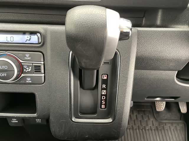 ダイハツ アトレー バン RS 長野県 2023(令5)年 1.7万km シャイニングホワイトパール 純正オーディオ&CD&USB&AUX/アダプティブクルーズコントロール/レーンキープアシスト/衝突軽減ブレーキ/コーナーセンサー/両側パワースライドドア/ステアリングスイッチ/バックカメラ/LEDヘッドライト/オートライト/電動格納ミラー/ウィンカーミラー/純正ホイールキャップ装着/純正ラバーフロアマット/純正ドアバイザー/プッシュスタート