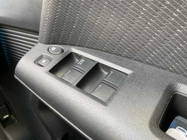 ホンダ フリード ハイブリット ジャストセレクション 大阪府 2014(平26)年 5.6万km モダンスティールM ワンオーナー/純正ナビ/フルセグ/DVD/CD/BT/バックカメラ/ビルトインETC/両側パワースライド/クルーズコントロール/キセノンヘットライト/社外15インチアルミホイール/純正エアロパーツ/スマートキー/ウィンカーミラー/フロアマット/ドアバイザー/スペアキー