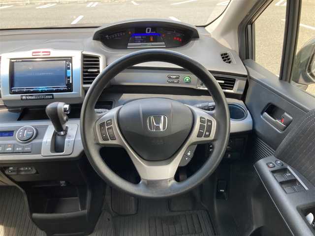 ホンダ フリード ハイブリット ジャストセレクション 大阪府 2014(平26)年 5.6万km モダンスティールM ワンオーナー/純正ナビ/フルセグ/DVD/CD/BT/バックカメラ/ビルトインETC/両側パワースライド/クルーズコントロール/キセノンヘットライト/社外15インチアルミホイール/純正エアロパーツ/スマートキー/ウィンカーミラー/フロアマット/ドアバイザー/スペアキー