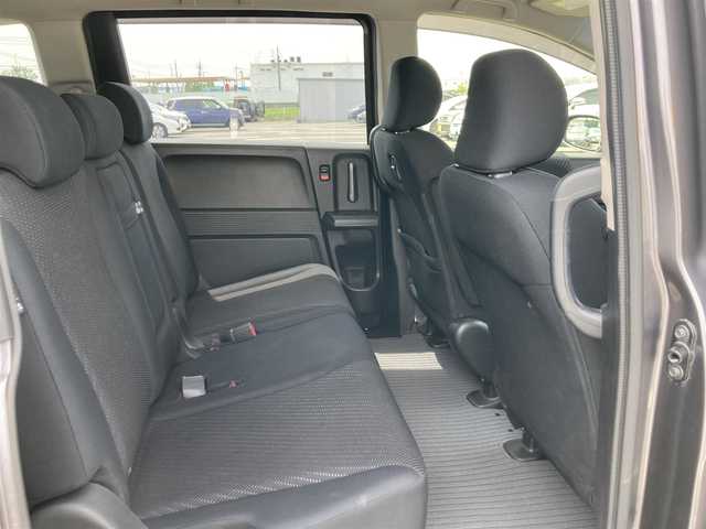 ホンダ フリード ハイブリット ジャストセレクション 大阪府 2014(平26)年 5.6万km モダンスティールM ワンオーナー/純正ナビ/フルセグ/DVD/CD/BT/バックカメラ/ビルトインETC/両側パワースライド/クルーズコントロール/キセノンヘットライト/社外15インチアルミホイール/純正エアロパーツ/スマートキー/ウィンカーミラー/フロアマット/ドアバイザー/スペアキー