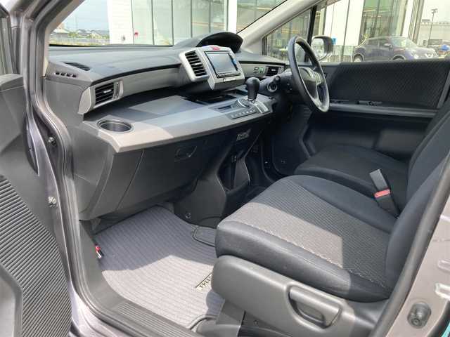 ホンダ フリード ハイブリット ジャストセレクション 大阪府 2014(平26)年 5.6万km モダンスティールM ワンオーナー/純正ナビ/フルセグ/DVD/CD/BT/バックカメラ/ビルトインETC/両側パワースライド/クルーズコントロール/キセノンヘットライト/社外15インチアルミホイール/純正エアロパーツ/スマートキー/ウィンカーミラー/フロアマット/ドアバイザー/スペアキー