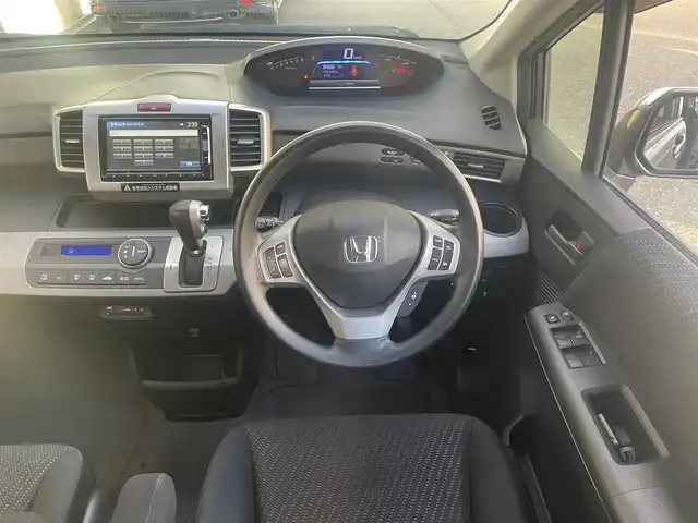 ホンダ フリード ハイブリット ジャストセレクション 愛知県 2014(平26)年 5.6万km モダンスティールM (株)IDOMが運営する【じしゃロン豊川店】の自社ローン専用車両になります。こちらは現金またはオートローンご利用時の価格です。自社ローンご希望の方は別途その旨お申付け下さい/ 純正メーカーナビ/ バックカメラ/ ETC/ 両側パワースライドドア/ ステアリングスイッチ/ ドアバイザー/ ウインカーミラー/ 純正フロアマット