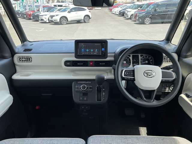 ダイハツ ムーヴ キャンバス ストライプス G 静岡県 2023(令5)年 0.8万km シャイニングホワイトパール/レイクブルーメタリック ●純正ナビ/(NMZK-W73D)/(フルセグ/CD/DVD/Bluetooth)/●全方位カメラ/●前席シートヒーター/●衝突被害軽減システム/●レーンキープアシスト/●電動パーキングブレーキ/●オートブレーキホールド/●前後コーナーセンサー/●ETC/●両側パワースライド/●ステリングスイッチ/●ホットドリンクホルダー/●USBポート/●W＋サイドSRS＆ABS