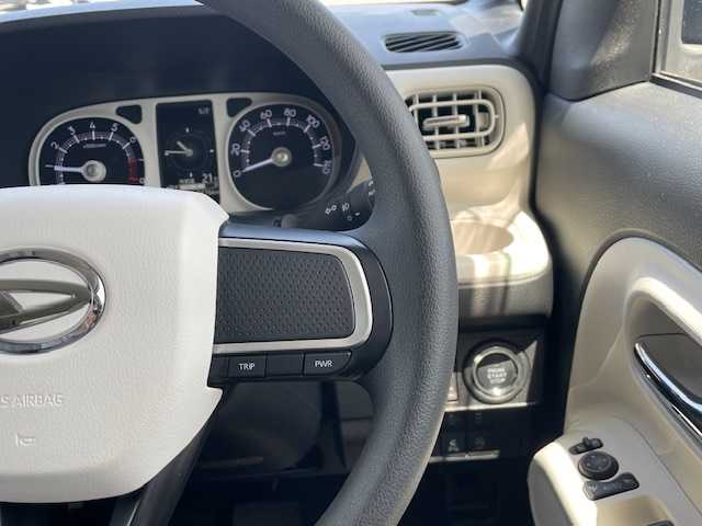 ダイハツ ムーヴ キャンバス ストライプス G 静岡県 2023(令5)年 0.8万km シャイニングホワイトパール/レイクブルーメタリック ●純正ナビ/(NMZK-W73D)/(フルセグ/CD/DVD/Bluetooth)/●全方位カメラ/●前席シートヒーター/●衝突被害軽減システム/●レーンキープアシスト/●電動パーキングブレーキ/●オートブレーキホールド/●前後コーナーセンサー/●ETC/●両側パワースライド/●ステリングスイッチ/●ホットドリンクホルダー/●USBポート/●W＋サイドSRS＆ABS