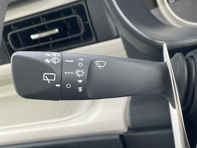 ダイハツ ムーヴ キャンバス ストライプス G 静岡県 2023(令5)年 0.8万km シャイニングホワイトパール/レイクブルーメタリック ●純正ナビ/(NMZK-W73D)/(フルセグ/CD/DVD/Bluetooth)/●全方位カメラ/●前席シートヒーター/●衝突被害軽減システム/●レーンキープアシスト/●電動パーキングブレーキ/●オートブレーキホールド/●前後コーナーセンサー/●ETC/●両側パワースライド/●ステリングスイッチ/●ホットドリンクホルダー/●USBポート/●W＋サイドSRS＆ABS