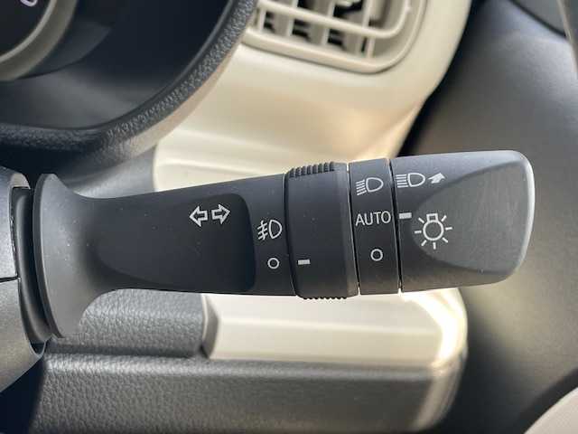 ダイハツ ムーヴ キャンバス ストライプス G 静岡県 2023(令5)年 0.8万km シャイニングホワイトパール/レイクブルーメタリック ●純正ナビ/(NMZK-W73D)/(フルセグ/CD/DVD/Bluetooth)/●全方位カメラ/●前席シートヒーター/●衝突被害軽減システム/●レーンキープアシスト/●電動パーキングブレーキ/●オートブレーキホールド/●前後コーナーセンサー/●ETC/●両側パワースライド/●ステリングスイッチ/●ホットドリンクホルダー/●USBポート/●W＋サイドSRS＆ABS