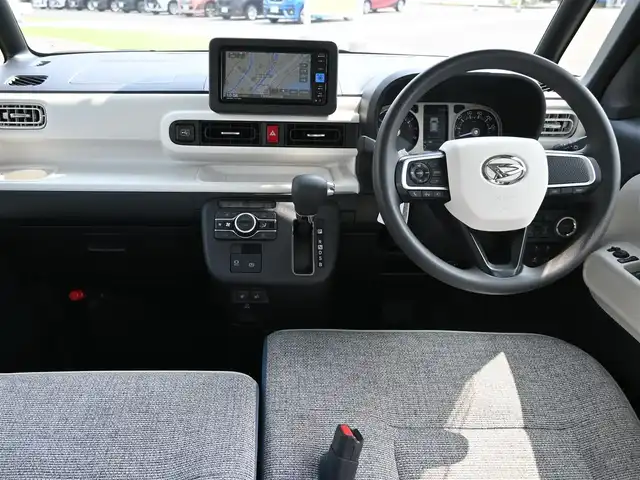 ダイハツ ムーヴ キャンバス ストライプス G 千葉県 2023(令5)年 0.8万km シャイニングホワイトパール/レイクブルーメタリック スマートアシストIII/エコアイドル/両側パワースライドドア/純正SDナビ/地デジTV/【DVD/CD再生機能　Bluetooth接続】/パノラマモニター/ETC/LEDヘッドライト/フォグライト/コーナーセンサー/サイド/カーテンエアバッグ/キーフリーシステム