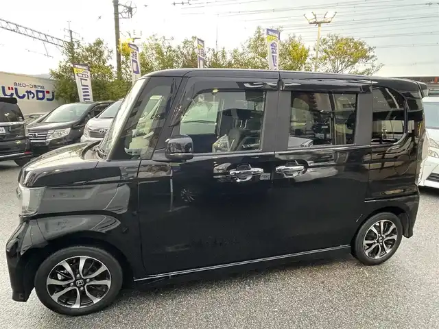 ホンダ Ｎ ＢＯＸ カスタム G L ホンダセンシング 兵庫県 2020(令2)年 10.7万km クリスタルブラックパール (株)IDOMが運営する【じしゃロン西宮店】の自社ローン専用車両になります。こちらは現金またはオートローンご利用時の価格です。自社ローンご希望の方は別途その旨お申付け下さい/＊ETC/＊バックカメラ/＊パワーウィンドウ/＊パワステ/＊片側パワスラ/＊クルーズコントロールあり/＊USBあり/＊ドラレコ付き/＊シートヒーター/＊横滑り防止装置/＊レーンキープアシスト/＊衝突被害軽減システム