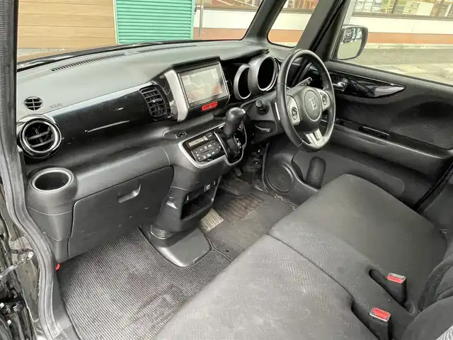 ホンダ Ｎ ＢＯＸ カスタム ターボ SSパッケージ 長野県 2014(平26)年 10.8万km スマートブラック 社外ナビ（FM/AM、CD、DVD、BT）/バックカメラ/フルセグテレビ/クルーズコントロール追従無/社外ETC/前席シートヒーター/両側パワースライドドア/横滑り防止装置/純正フロアマット/キセノンヘッドライト/フォグランプ/社外１４ＡＷ/ABS/保証書、取扱説明書/スマートキー/４ＷＤ/×事故車の為DN落禁止×