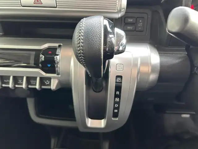 スズキ クロスビー HYBRID MZ 長崎県 2021(令3)年 1.9万km タフカーキパールメタリック ワンオーナー/純正SDナビ(Bluetooth/FM/AM/TV/CD/DVD)/パドルシフト/プッシュスタート/スマートキー/ビルトインETC/前席シートヒーター/デュアルカメラブレーキサポート/車線逸脱警報/ESP装備車/リヤパーキングセンサー/アイドリングストップ/純正フロアマット/純正16AW