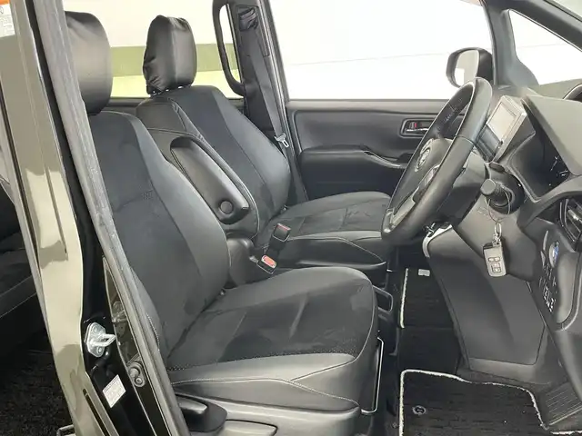 トヨタ ヴォクシー ハイブリッド ZS 煌Ⅲ 愛知県 2020(令2)年 4.4万km イナズマスパーキングブラックガラスフレーク 純正１０型ナビ　フルセグＴＶ　Ｂｌｕｅｔｏｏｔｈ　ハーフレザーシート　シートヒーター　ＥＴＣ　両側パワースライドドア　セーフティセンス　衝突軽減装置　クルーズコントロール　ドライブレコーダー　禁煙車