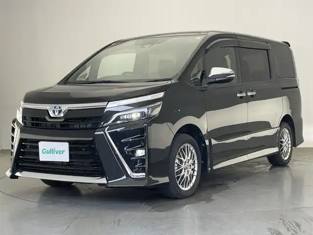 トヨタ ヴォクシー ハイブリッド ZS 煌Ⅲ 愛知県 2020(令2)年 4.4万km イナズマスパーキングブラックガラスフレーク 純正１０型ナビ　フルセグＴＶ　Ｂｌｕｅｔｏｏｔｈ　ハーフレザーシート　シートヒーター　ＥＴＣ　両側パワースライドドア　セーフティセンス　衝突軽減装置　クルーズコントロール　ドライブレコーダー　禁煙車