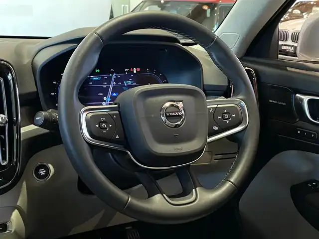 ボルボ ボルボ ＸＣ４０ アルティメット B4 AWD 道央・札幌 2022(令4)年 0.8万km ゴールド メタリックペイント/電動パノラマガラスサンルーフ/harman/kardonサラウンド/本革シート/シートヒーター/ステアリングヒーター/Googleナビ/360°カメラ/ACC/LKA/BLIS/CTA/パイロットアシスト/LEDヘッドライト/パワーテールゲート