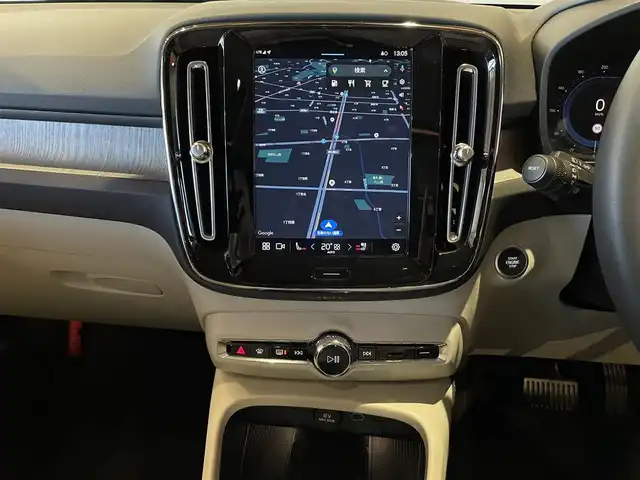 ボルボ ボルボ ＸＣ４０ アルティメット B4 AWD 道央・札幌 2022(令4)年 0.8万km ゴールド メタリックペイント/電動パノラマガラスサンルーフ/harman/kardonサラウンド/本革シート/シートヒーター/ステアリングヒーター/Googleナビ/360°カメラ/ACC/LKA/BLIS/CTA/パイロットアシスト/LEDヘッドライト/パワーテールゲート