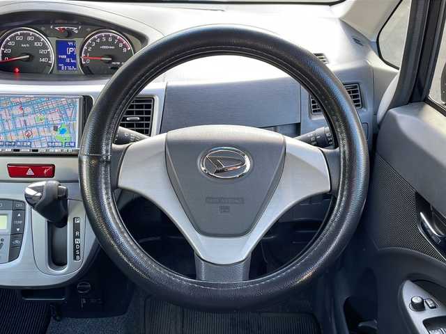 ダイハツ ムーヴ カスタム X 道央・札幌 2012(平24)年 8.4万km ブラックマイカメタリック 4WD/ETC/社外ナビ(AM/FM/TV/CD/DVD)/エコドライブモード/アイドリングストップ/スマートキー