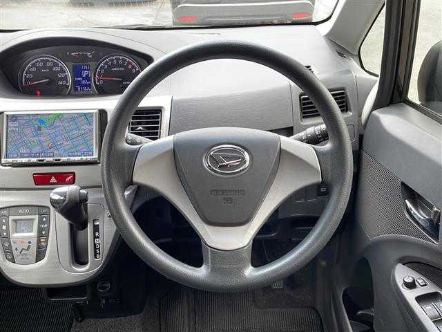 ダイハツ ムーヴ カスタム X 道央・札幌 2012(平24)年 8.4万km ブラックマイカメタリック 4WD/ETC/社外ナビ(AM/FM/TV/CD/DVD)/エコドライブモード/アイドリングストップ/スマートキー