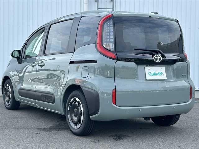 トヨタ シエンタ ハイブリッド Z 愛媛県 2025(令7)年 0.1万km未満 アーバンカーキ 純正10.5インチDPオーディオ/フルセグTV/Bluetooth/ドラレコ/クルコン/Bカメラ/全方位カメラ/両側パワスラ/ETC/コーナーセンサー/BSM/LEDオートライト/オートマチックハイビーム/パーキングアシスト/アイドリングストップ/レーンキープアシスト/ABS/横滑り防止機能/スマートキー/パワーステアリング/パワーウィンドウ