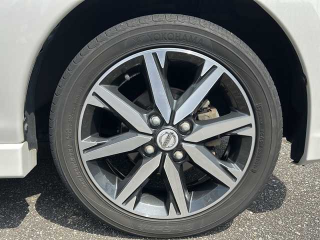 日産 デイズ ハイウェイスターG ターボ 富山県 2015(平27)年 4.5万km ホワイトパール スマートキー（２本）/4WD/衝突安全ブレーキ/全周囲モニター/純正メモリーナビ（MC315D-W）/フルセグTV/DVD再生/Bluetooth/純正15インチAW/シートヒーター（D席）/フォグランプ/純正ドアバイザー/フロアマット/横滑り防止装置/アイドリングストップ/電動格納ウィンカーミラー/ドライブレコーダー（前）/保証書/取扱説明書/ナビ取扱説明書/ドライブレコーダー取扱説明書/点検整備記録簿