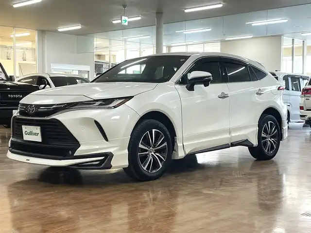 トヨタ ハリアー G 道央・札幌 2021(令3)年 4.1万km ホワイトパールクリスタルシャイン 4WD/ワンオーナー/寒冷地仕様/モデリスタフルエアロ/純正ディスプレイオーディオ/ナビゲーション/・フルセグTV/BT/USB/AM/FM/バックカメラ/デジタルインナーミラー/トヨタセーフティセンス/・プリクラッシュセーフティ/・レーントレーシングアシスト/・レーンディパーチャーアラート/・ロードサインアシスト/・発進遅れ告知機能/・緊急時操舵支援機能/・低速時加速抑制機能/横滑り防止装置/前後コーナーセンサー/レーダークルーズコントロール/ビルトインETC/パワーバックドア/ブレーキホールド/電動パーキングブレーキ/ウインカーミラー/フロアマット/ドアバイザー/プッシュスタート/スマートキーx2/ステアリングリモコン/ハーフレザーシート/運転席パワーシート/オートライト/アダプティブハイビーム/LEDヘッドライト/フォグライト/純正18インチAW/社外スピーカー/新車時保証書/取扱説明書/ナビ取扱説明書