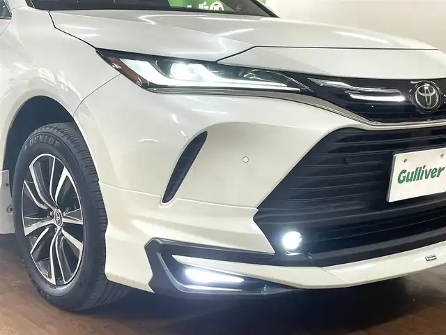トヨタ ハリアー G 道央・札幌 2021(令3)年 4.1万km ホワイトパールクリスタルシャイン 4WD/ワンオーナー/寒冷地仕様/モデリスタフルエアロ/純正ディスプレイオーディオ/ナビゲーション/・フルセグTV/BT/USB/AM/FM/バックカメラ/デジタルインナーミラー/トヨタセーフティセンス/・プリクラッシュセーフティ/・レーントレーシングアシスト/・レーンディパーチャーアラート/・ロードサインアシスト/・発進遅れ告知機能/・緊急時操舵支援機能/・低速時加速抑制機能/横滑り防止装置/前後コーナーセンサー/レーダークルーズコントロール/ビルトインETC/パワーバックドア/ブレーキホールド/電動パーキングブレーキ/ウインカーミラー/フロアマット/ドアバイザー/プッシュスタート/スマートキーx2/ステアリングリモコン/ハーフレザーシート/運転席パワーシート/オートライト/アダプティブハイビーム/LEDヘッドライト/フォグライト/純正18インチAW/社外スピーカー/新車時保証書/取扱説明書/ナビ取扱説明書