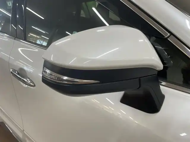 トヨタ ハリアー G 道央・札幌 2021(令3)年 4.1万km ホワイトパールクリスタルシャイン 4WD/ワンオーナー/寒冷地仕様/モデリスタフルエアロ/純正ディスプレイオーディオ/ナビゲーション/・フルセグTV/BT/USB/AM/FM/バックカメラ/デジタルインナーミラー/トヨタセーフティセンス/・プリクラッシュセーフティ/・レーントレーシングアシスト/・レーンディパーチャーアラート/・ロードサインアシスト/・発進遅れ告知機能/・緊急時操舵支援機能/・低速時加速抑制機能/横滑り防止装置/前後コーナーセンサー/レーダークルーズコントロール/ビルトインETC/パワーバックドア/ブレーキホールド/電動パーキングブレーキ/ウインカーミラー/フロアマット/ドアバイザー/プッシュスタート/スマートキーx2/ステアリングリモコン/ハーフレザーシート/運転席パワーシート/オートライト/アダプティブハイビーム/LEDヘッドライト/フォグライト/純正18インチAW/社外スピーカー/新車時保証書/取扱説明書/ナビ取扱説明書