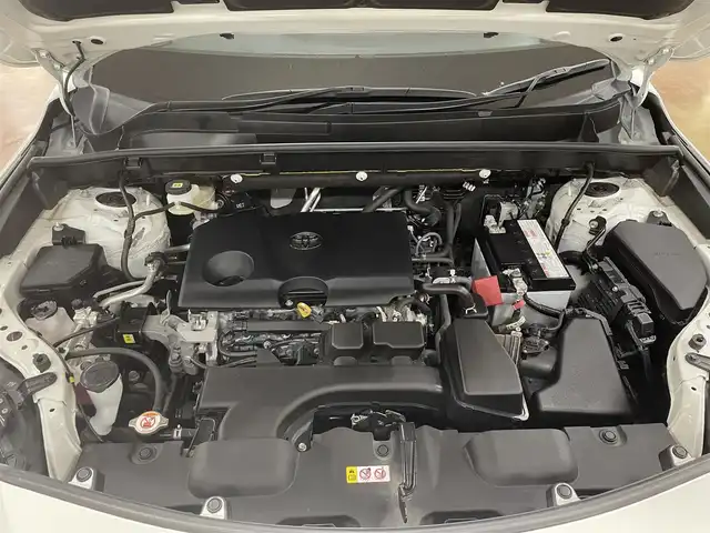トヨタ ハリアー G 道央・札幌 2021(令3)年 4.1万km ホワイトパールクリスタルシャイン 4WD/ワンオーナー/寒冷地仕様/モデリスタフルエアロ/純正ディスプレイオーディオ/ナビゲーション/・フルセグTV/BT/USB/AM/FM/バックカメラ/デジタルインナーミラー/トヨタセーフティセンス/・プリクラッシュセーフティ/・レーントレーシングアシスト/・レーンディパーチャーアラート/・ロードサインアシスト/・発進遅れ告知機能/・緊急時操舵支援機能/・低速時加速抑制機能/横滑り防止装置/前後コーナーセンサー/レーダークルーズコントロール/ビルトインETC/パワーバックドア/ブレーキホールド/電動パーキングブレーキ/ウインカーミラー/フロアマット/ドアバイザー/プッシュスタート/スマートキーx2/ステアリングリモコン/ハーフレザーシート/運転席パワーシート/オートライト/アダプティブハイビーム/LEDヘッドライト/フォグライト/純正18インチAW/社外スピーカー/新車時保証書/取扱説明書/ナビ取扱説明書