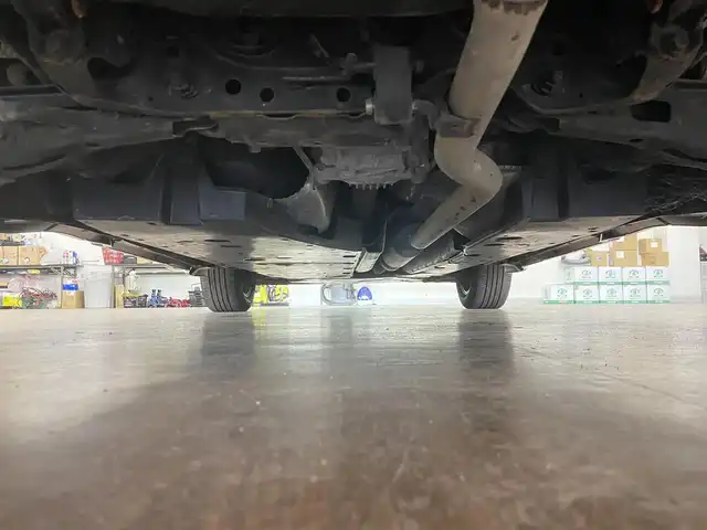 トヨタ ハリアー G 道央・札幌 2021(令3)年 4.1万km ホワイトパールクリスタルシャイン 4WD/ワンオーナー/寒冷地仕様/モデリスタフルエアロ/純正ディスプレイオーディオ/ナビゲーション/・フルセグTV/BT/USB/AM/FM/バックカメラ/デジタルインナーミラー/トヨタセーフティセンス/・プリクラッシュセーフティ/・レーントレーシングアシスト/・レーンディパーチャーアラート/・ロードサインアシスト/・発進遅れ告知機能/・緊急時操舵支援機能/・低速時加速抑制機能/横滑り防止装置/前後コーナーセンサー/レーダークルーズコントロール/ビルトインETC/パワーバックドア/ブレーキホールド/電動パーキングブレーキ/ウインカーミラー/フロアマット/ドアバイザー/プッシュスタート/スマートキーx2/ステアリングリモコン/ハーフレザーシート/運転席パワーシート/オートライト/アダプティブハイビーム/LEDヘッドライト/フォグライト/純正18インチAW/社外スピーカー/新車時保証書/取扱説明書/ナビ取扱説明書
