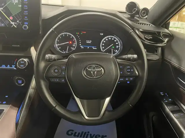 トヨタ ハリアー G 道央・札幌 2021(令3)年 4.1万km ホワイトパールクリスタルシャイン 4WD/ワンオーナー/寒冷地仕様/モデリスタフルエアロ/純正ディスプレイオーディオ/ナビゲーション/・フルセグTV/BT/USB/AM/FM/バックカメラ/デジタルインナーミラー/トヨタセーフティセンス/・プリクラッシュセーフティ/・レーントレーシングアシスト/・レーンディパーチャーアラート/・ロードサインアシスト/・発進遅れ告知機能/・緊急時操舵支援機能/・低速時加速抑制機能/横滑り防止装置/前後コーナーセンサー/レーダークルーズコントロール/ビルトインETC/パワーバックドア/ブレーキホールド/電動パーキングブレーキ/ウインカーミラー/フロアマット/ドアバイザー/プッシュスタート/スマートキーx2/ステアリングリモコン/ハーフレザーシート/運転席パワーシート/オートライト/アダプティブハイビーム/LEDヘッドライト/フォグライト/純正18インチAW/社外スピーカー/新車時保証書/取扱説明書/ナビ取扱説明書