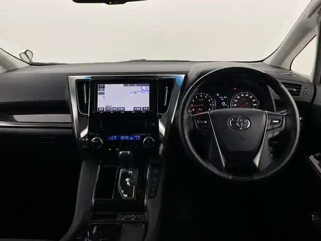 トヨタ アルファード S Cパッケージ 新潟県 2018(平30)年 1.9万km ホワイトパールクリスタルシャイン 4WD/トヨタセーフティセンス/ワンオーナー/禁煙車/純正SDナビ/(AM/FM/CD/SD/フルセグ/Bluetooth)/バックモニター/前方ドライブレコーダー/両側パワースライドドア/パワーバックドア/レーダークルーズコントロール/LEDオートライト/レザーシート/前席パワーシート/前席エアシート/シートヒーター/運転席メモリシート/純正18インチアルミホイール/純正アルミホイール付冬タイヤ積込/(235/50/R18/7mm)/AC100V充電/アイドリングストップ/電動パーキングブレーキ/LEDオートライト/ステアリングヒーター/ステアリングリモコン/リアサンシェード/スマートキー/ETC