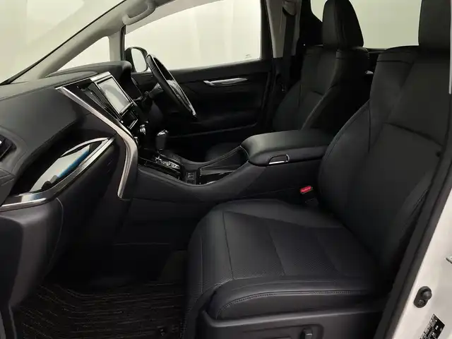 トヨタ アルファード S Cパッケージ 新潟県 2018(平30)年 1.9万km ホワイトパールクリスタルシャイン 4WD/トヨタセーフティセンス/ワンオーナー/禁煙車/純正SDナビ/(AM/FM/CD/SD/フルセグ/Bluetooth)/バックモニター/前方ドライブレコーダー/両側パワースライドドア/パワーバックドア/レーダークルーズコントロール/LEDオートライト/レザーシート/前席パワーシート/前席エアシート/シートヒーター/運転席メモリシート/純正18インチアルミホイール/純正アルミホイール付冬タイヤ積込/(235/50/R18/7mm)/AC100V充電/アイドリングストップ/電動パーキングブレーキ/LEDオートライト/ステアリングヒーター/ステアリングリモコン/リアサンシェード/スマートキー/ETC