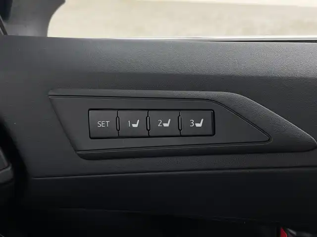 トヨタ アルファード S Cパッケージ 新潟県 2018(平30)年 1.9万km ホワイトパールクリスタルシャイン 4WD/トヨタセーフティセンス/ワンオーナー/禁煙車/純正SDナビ/(AM/FM/CD/SD/フルセグ/Bluetooth)/バックモニター/前方ドライブレコーダー/両側パワースライドドア/パワーバックドア/レーダークルーズコントロール/LEDオートライト/レザーシート/前席パワーシート/前席エアシート/シートヒーター/運転席メモリシート/純正18インチアルミホイール/純正アルミホイール付冬タイヤ積込/(235/50/R18/7mm)/AC100V充電/アイドリングストップ/電動パーキングブレーキ/LEDオートライト/ステアリングヒーター/ステアリングリモコン/リアサンシェード/スマートキー/ETC