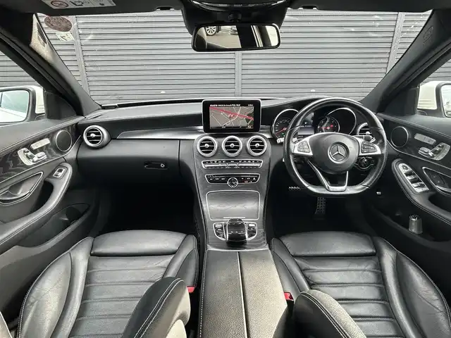 メルセデス・ベンツ Ｃ２２０ｄ アバンギャルド　AMGライン 茨城県 2016(平28)年 5.3万km ダイヤモンドホワイト レザーエクスクルーシブＰＫＧ　/黒本革　/ＨＵＤ　/１９ｉｎＡＭＧマルチスポークＡＷ　/エアスカーフ　/シートヒーター　/Ｍ付ＰＷシート　/ＲＳＰ　/ＡＣＣ　/ＬＫＡ　/ＢＳＡ　/Ｂカメラ　/パークトロニック/ナビ　/ＴＶ　/ＢＴ　/ＬＥＤ　/ＥＴＣ/禁煙車
